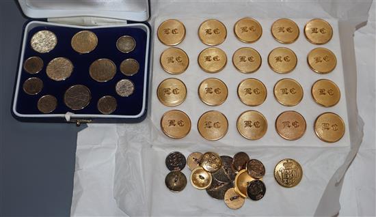 A set of 20 Leander Rowing Club gilt buttons, a cased set of Henley Royal Regatta buttons and 13 other related buttons